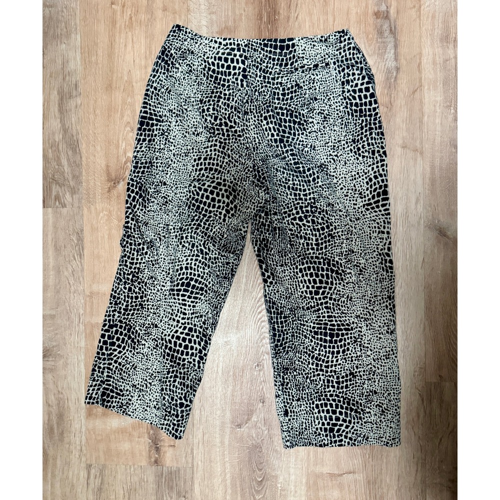 Chico's Design Cropped Pants Animal Print Wide Leg Comfort Size 1‎